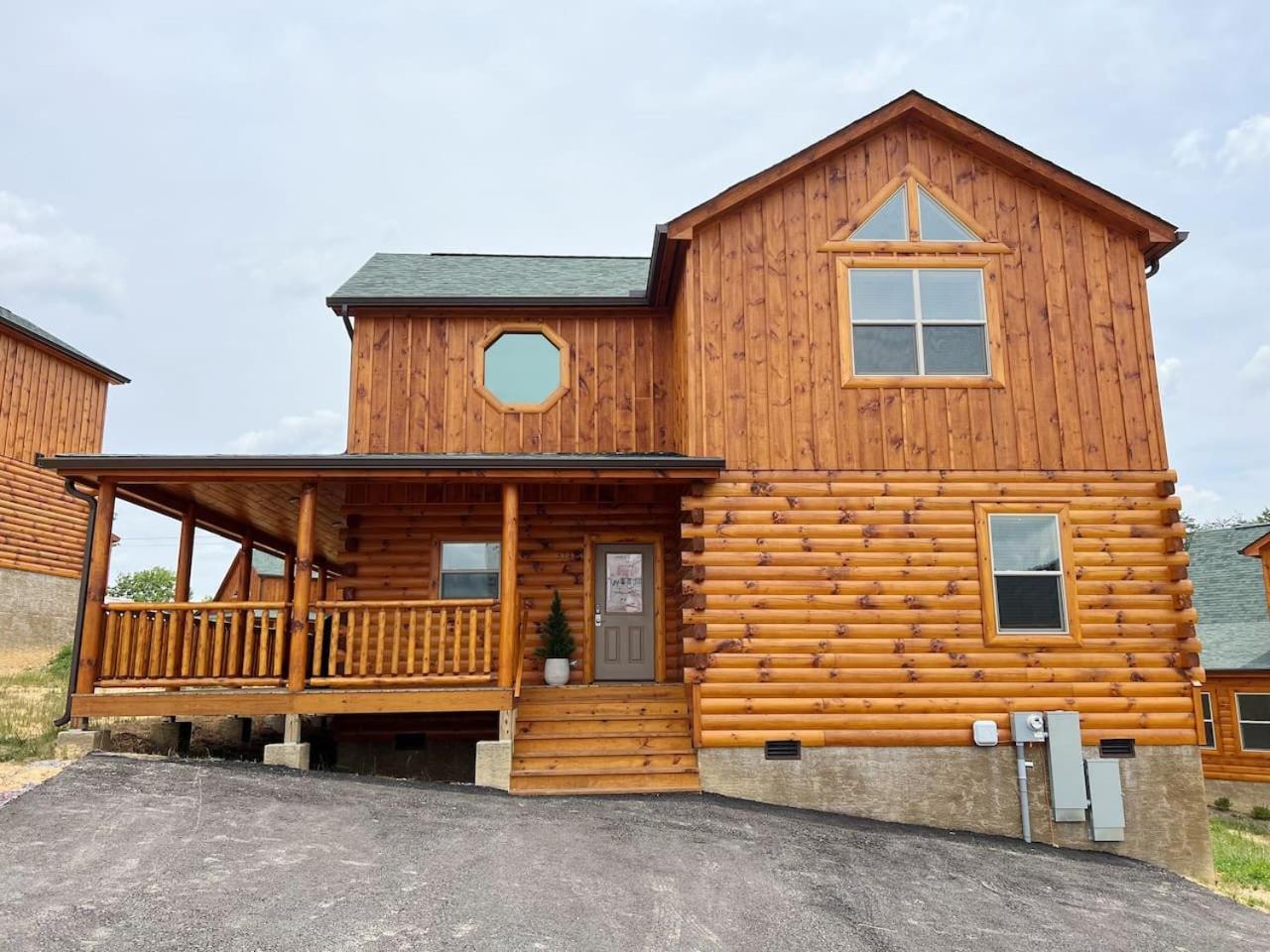 Splendid 2Cabins Sleeps 28 Pool Hot Tub More Пиджен Фордж Екстериор снимка